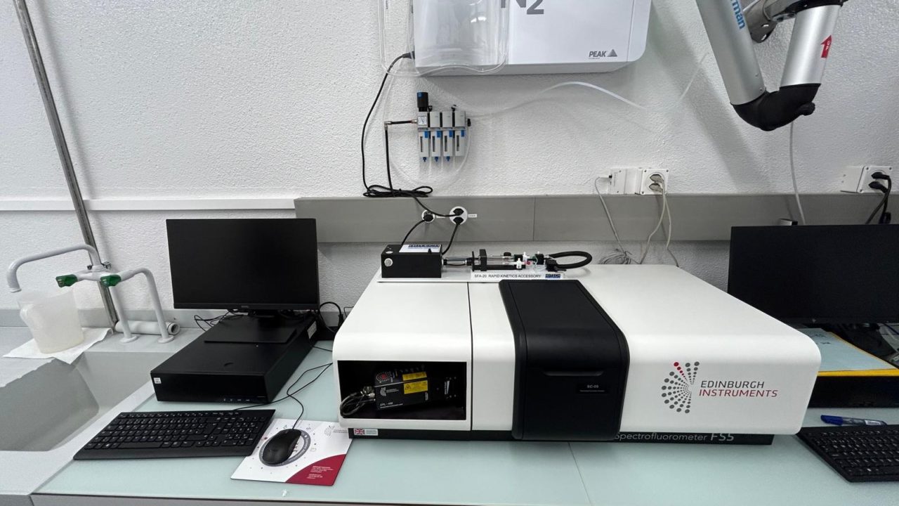 FS5 Spectrofluorometer | Katayev Lab